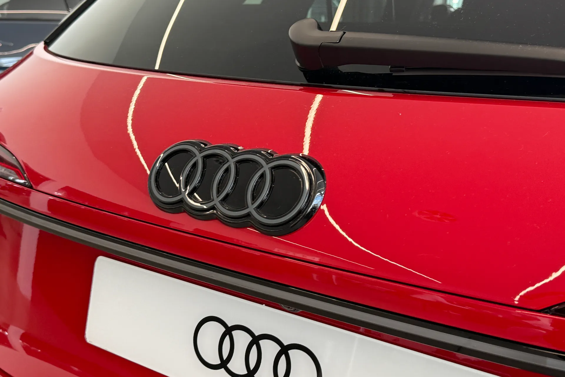 Audi Q3 thumbnail image number 31