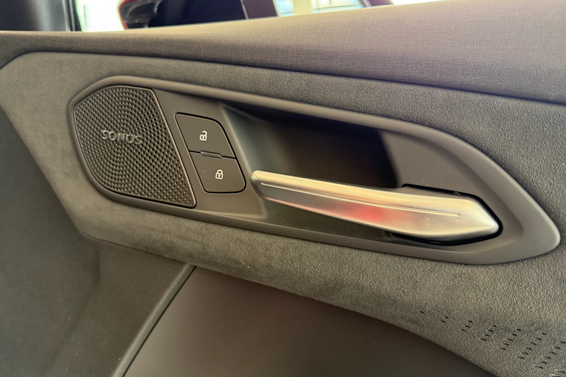 Audi Q3 thumbnail image number 24