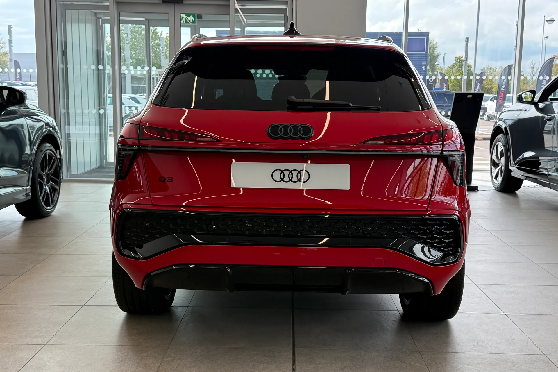 Audi Q3 thumbnail image number 7