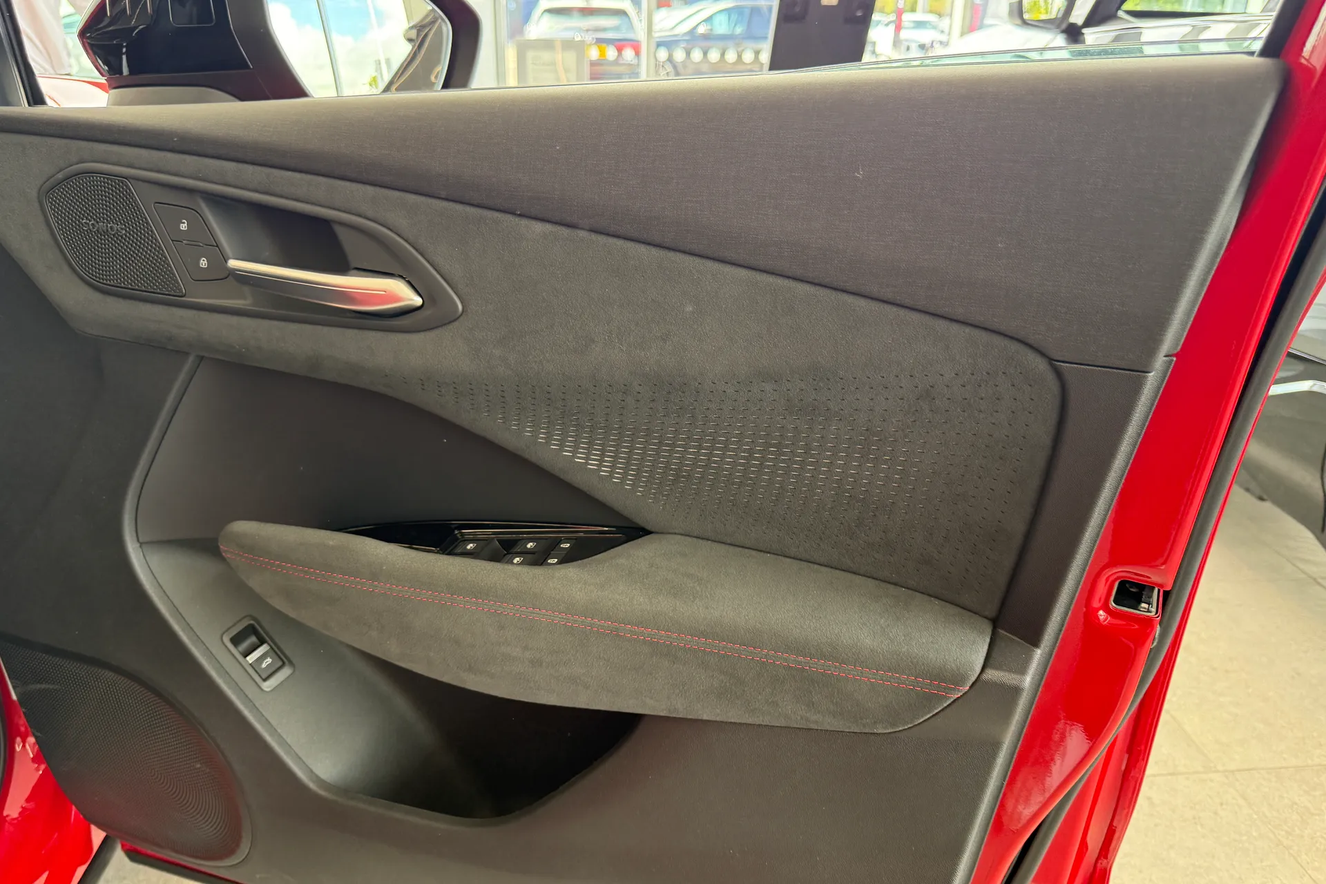 Audi Q3 thumbnail image number 26