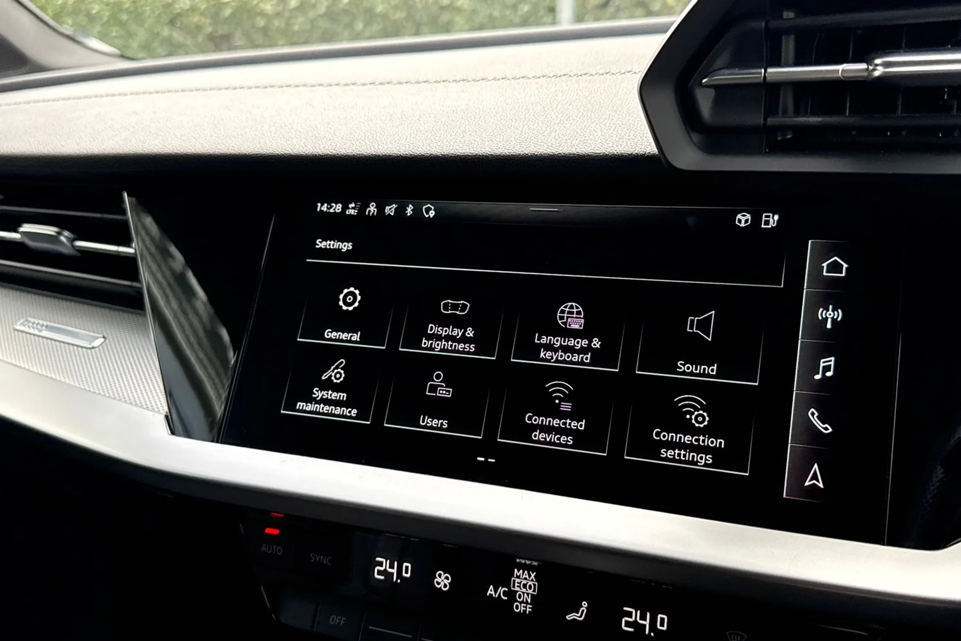 Audi A3 thumbnail image number 27