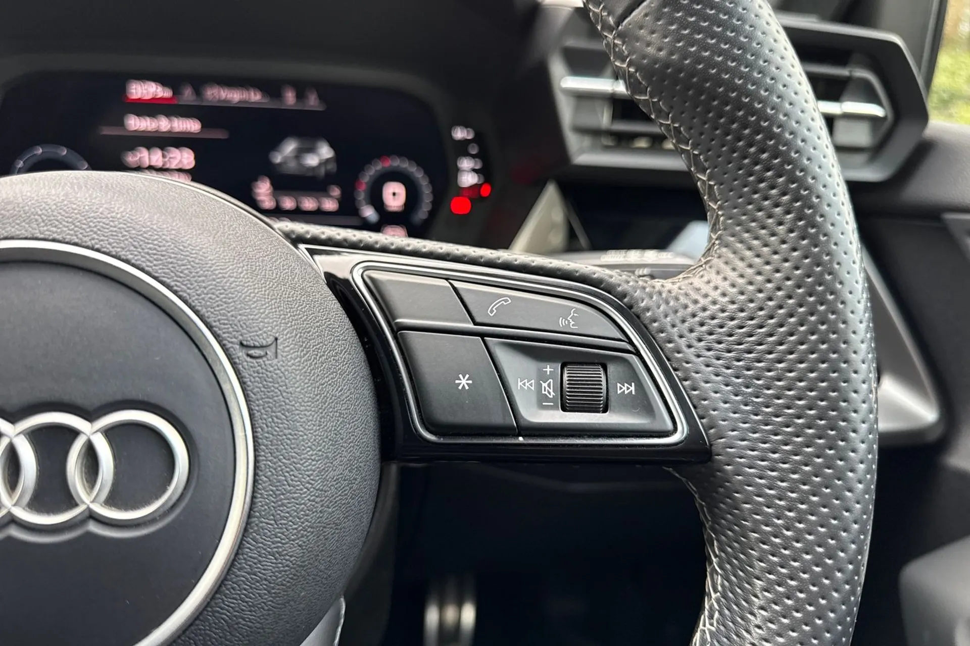 Audi A3 thumbnail image number 33