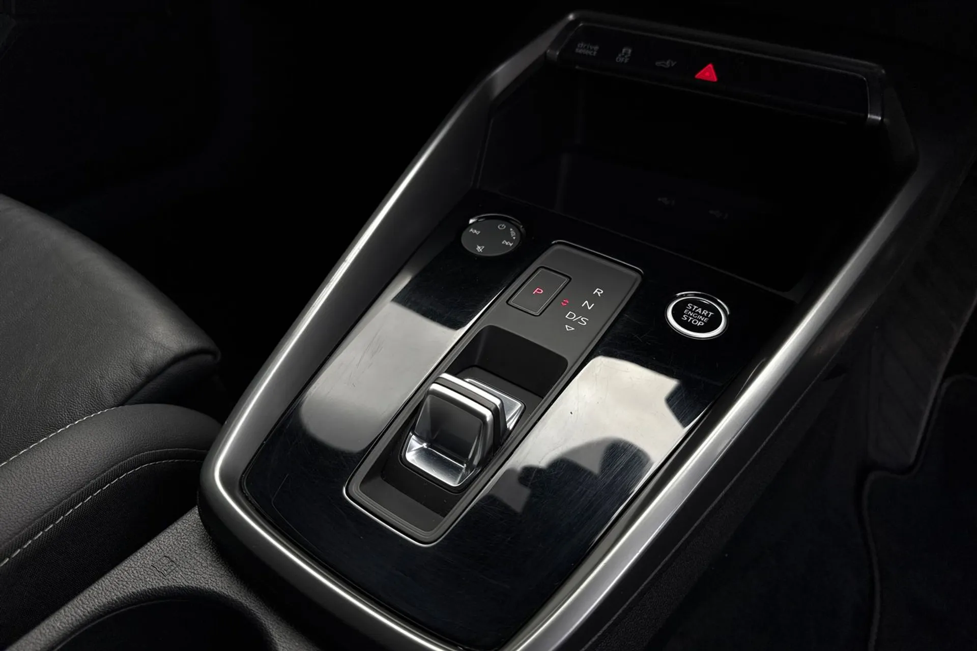 Audi A3 thumbnail image number 25