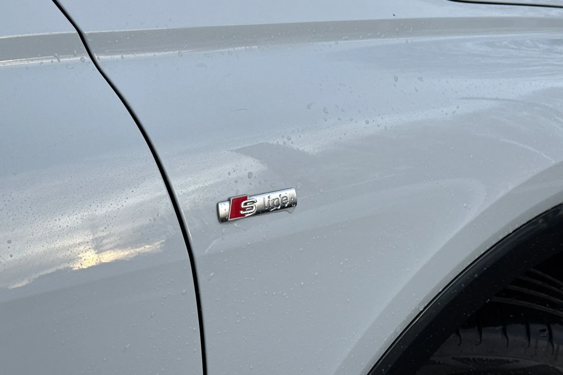 Audi Q4 thumbnail image number 32