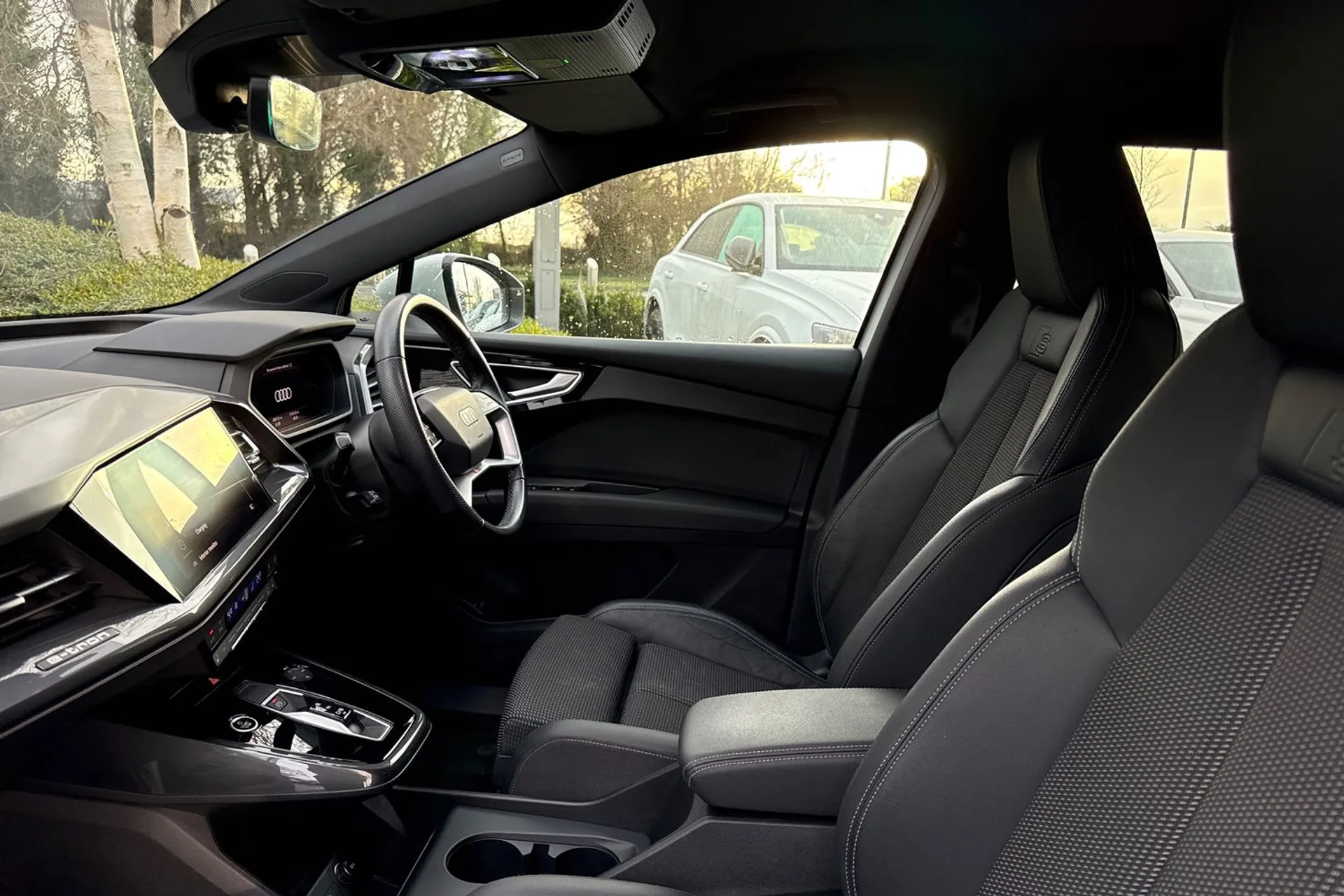 Audi Q4 thumbnail image number 43