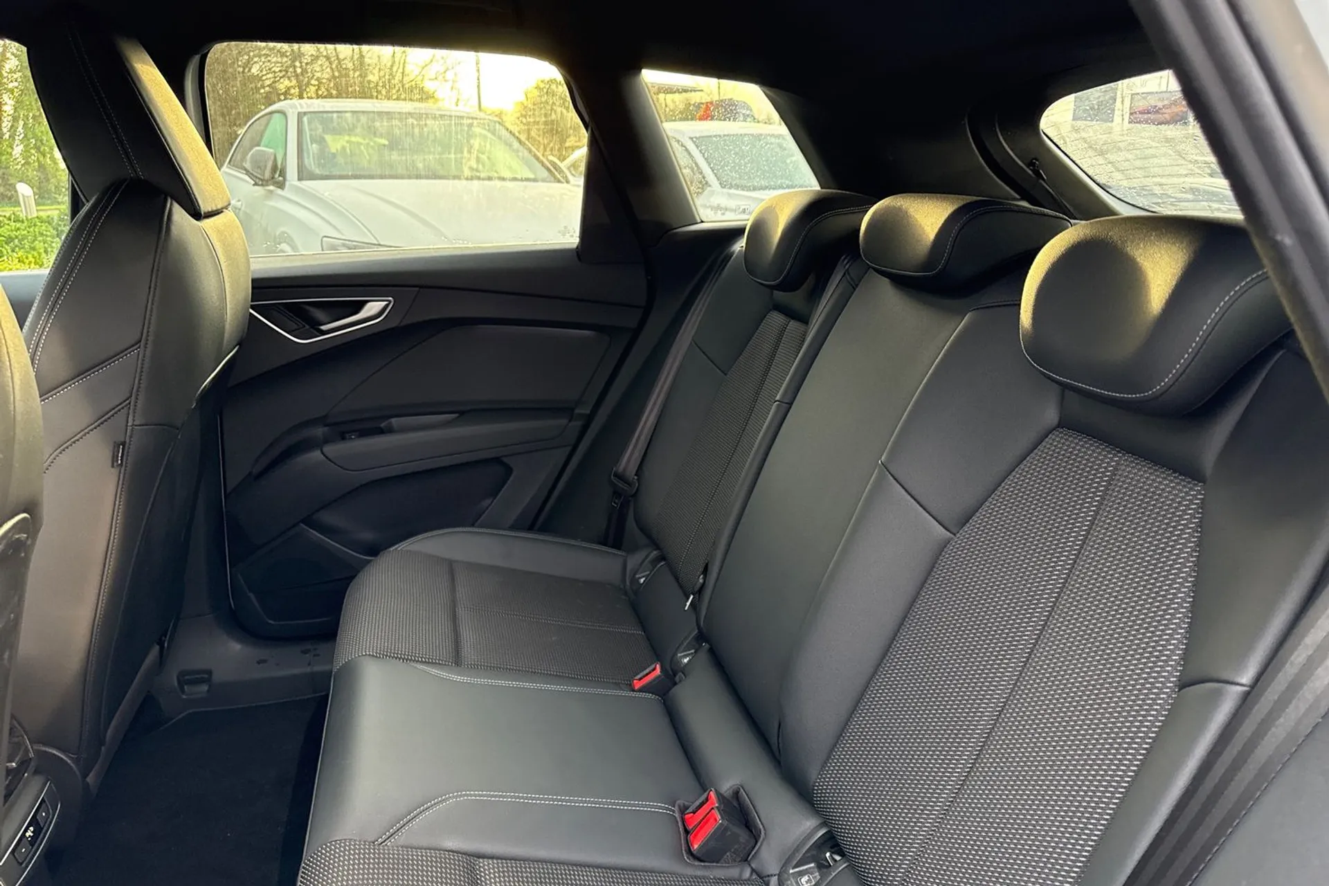 Audi Q4 thumbnail image number 46