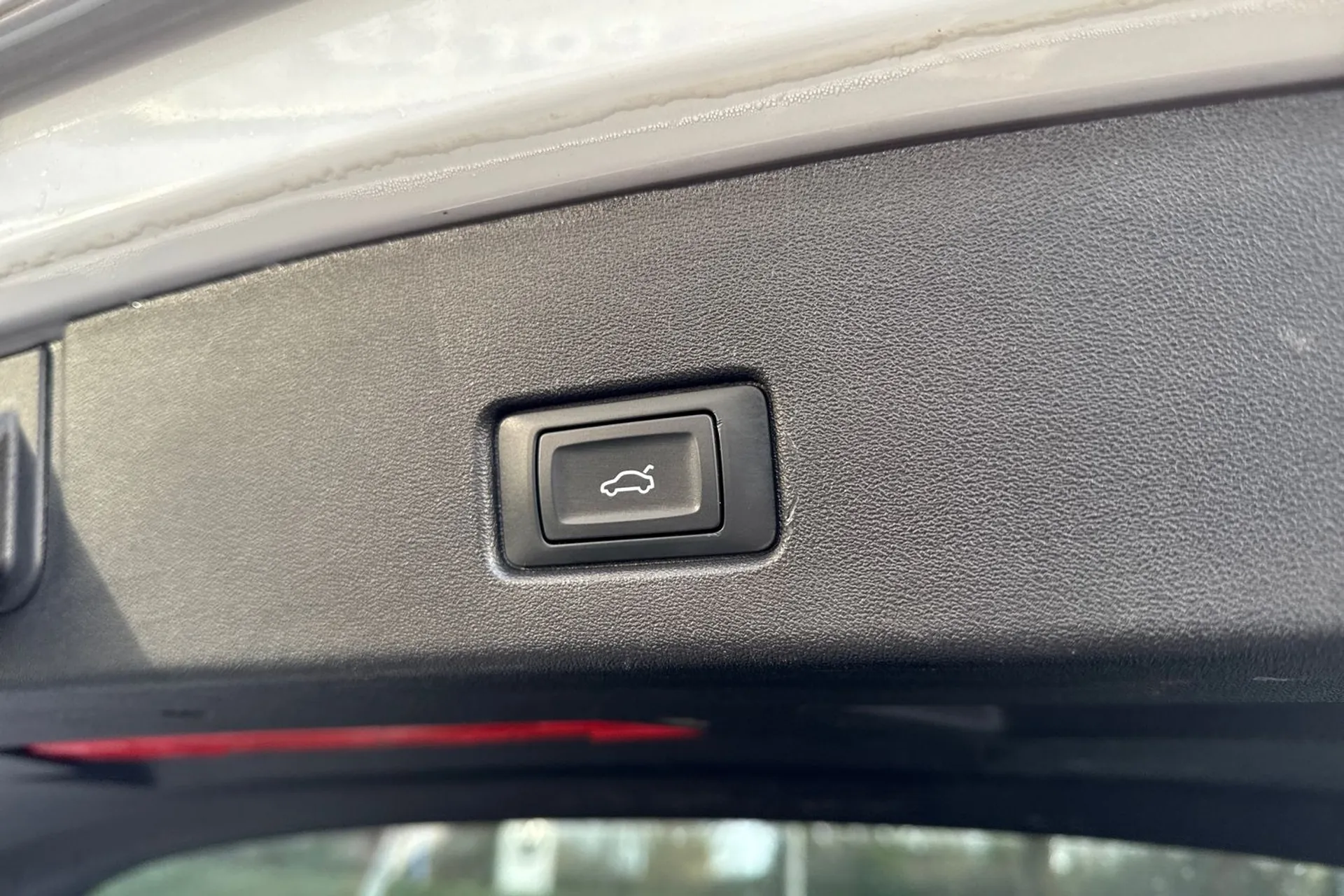 Audi Q4 thumbnail image number 35