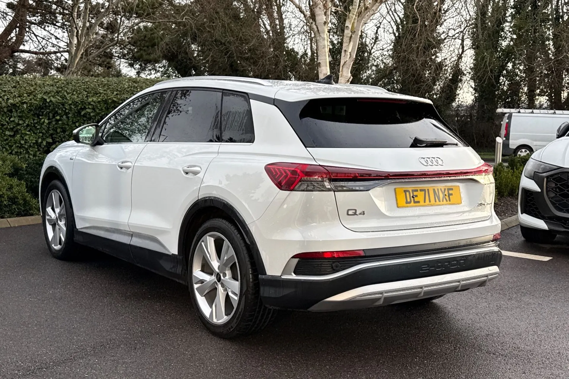 Audi Q4 thumbnail image number 18