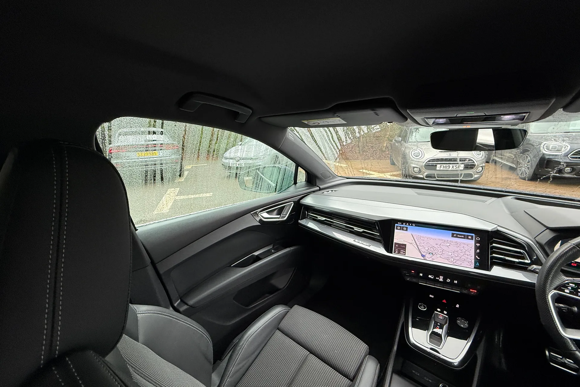 Audi Q4 thumbnail image number 28