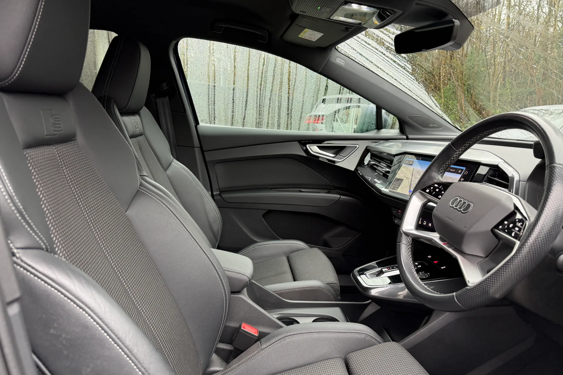 Audi Q4 thumbnail image number 23