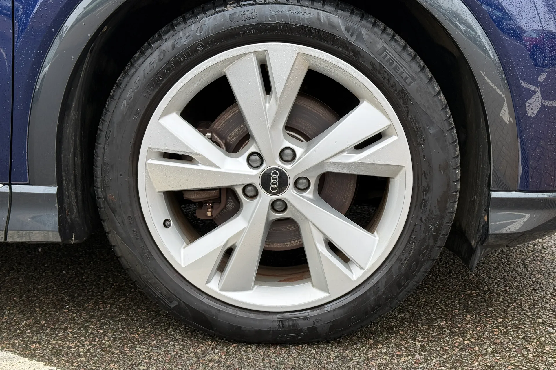 Audi Q4 thumbnail image number 24