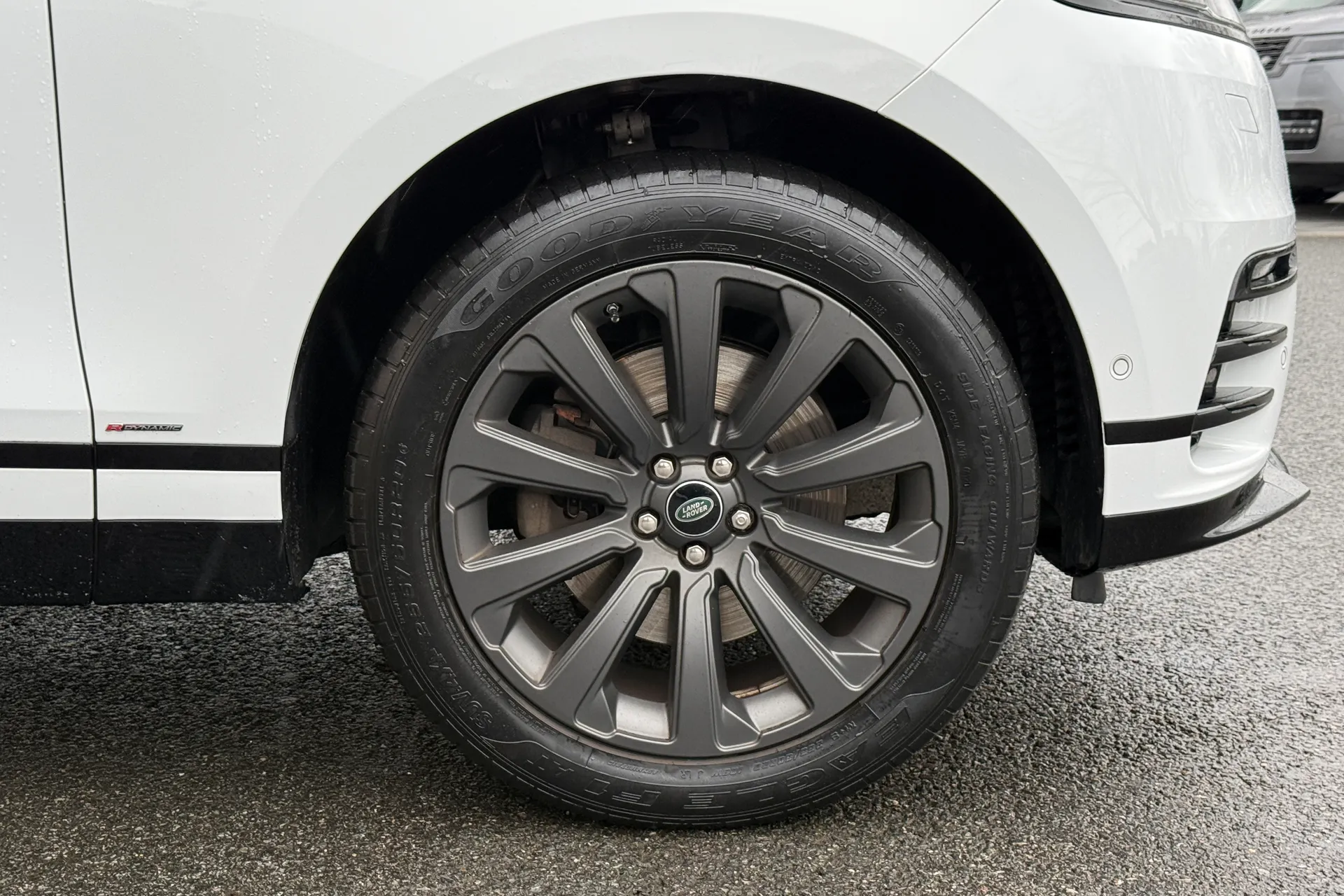 LAND ROVER RANGE ROVER VELAR thumbnail image number 21