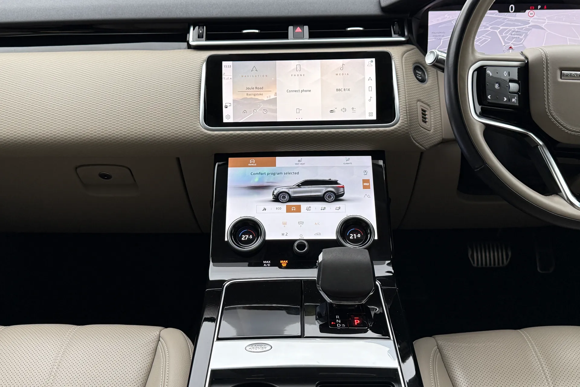 LAND ROVER RANGE ROVER VELAR thumbnail image number 15