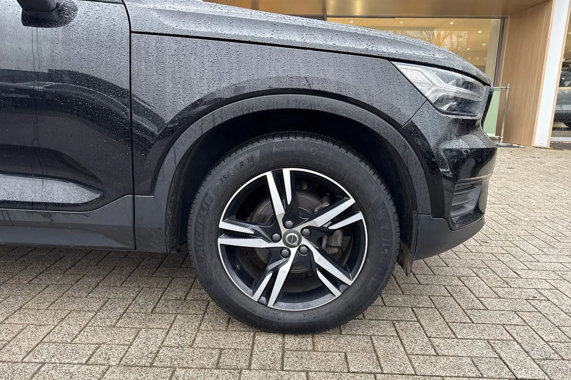Volvo XC40 thumbnail image number 14