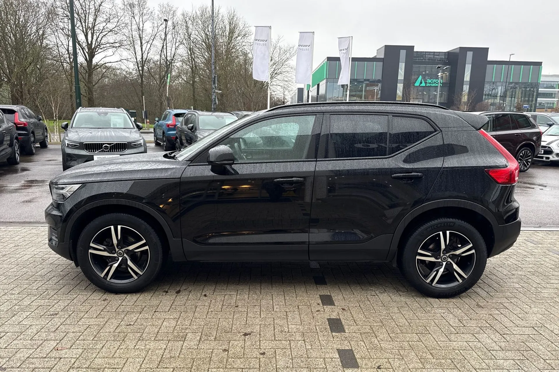 Volvo XC40 thumbnail image number 11