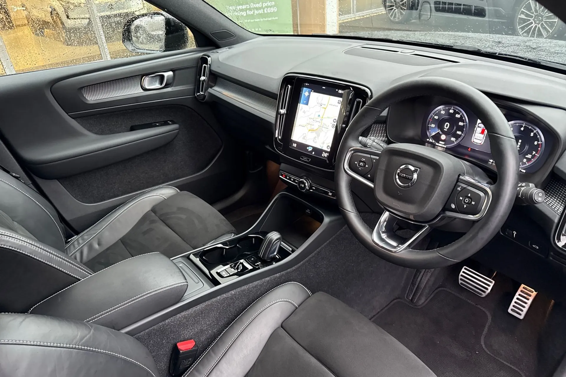 Volvo XC40 thumbnail image number 6