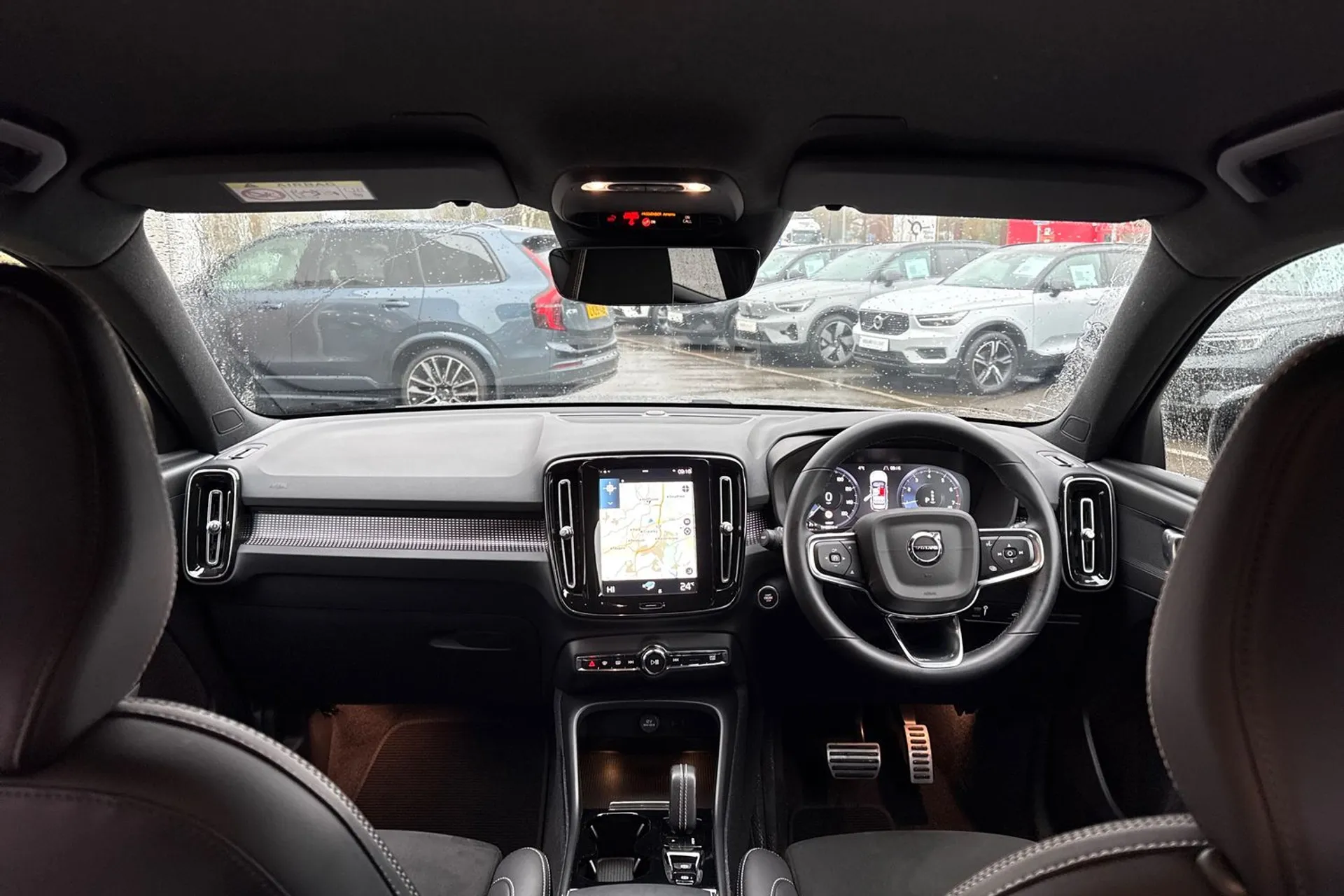 Volvo XC40 thumbnail image number 3