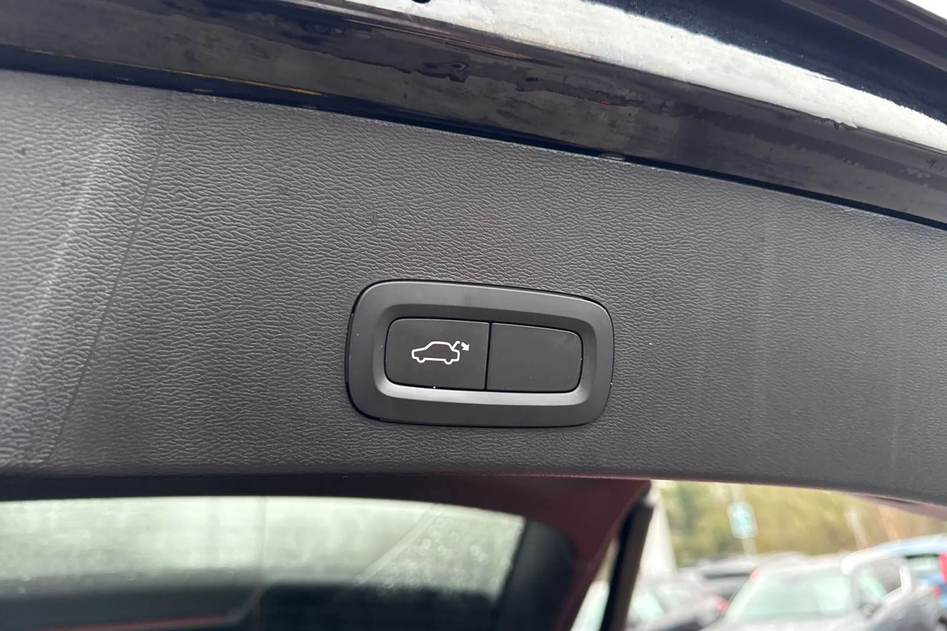 Volvo XC40 thumbnail image number 21