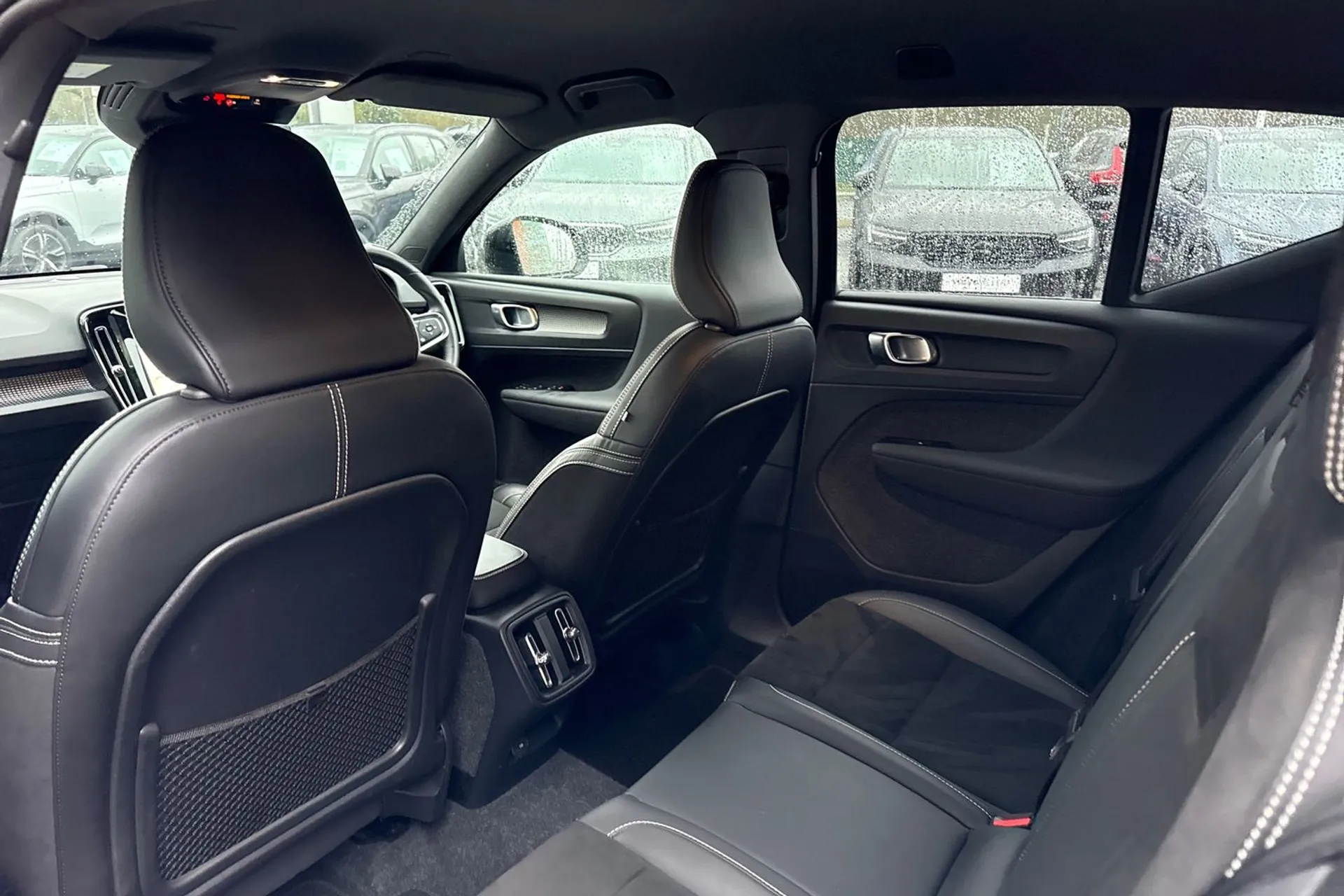 Volvo XC40 thumbnail image number 31