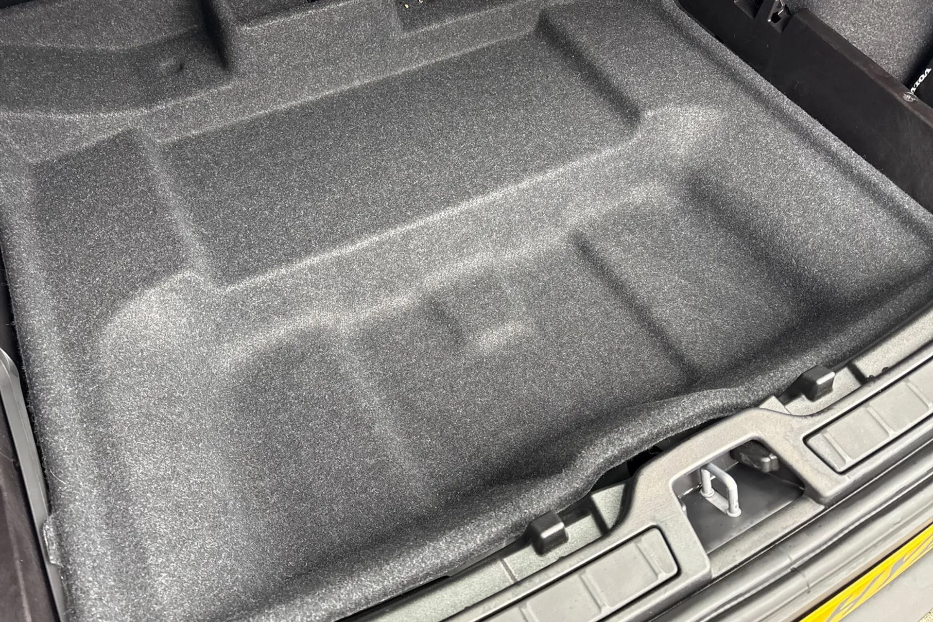 Volvo XC40 thumbnail image number 19