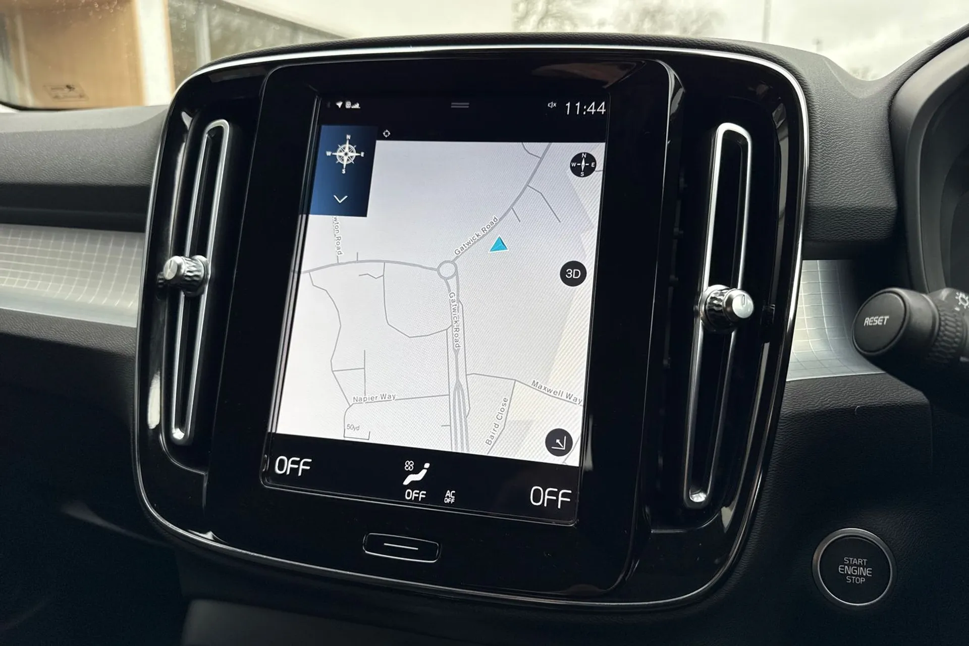 Volvo XC40 thumbnail image number 5