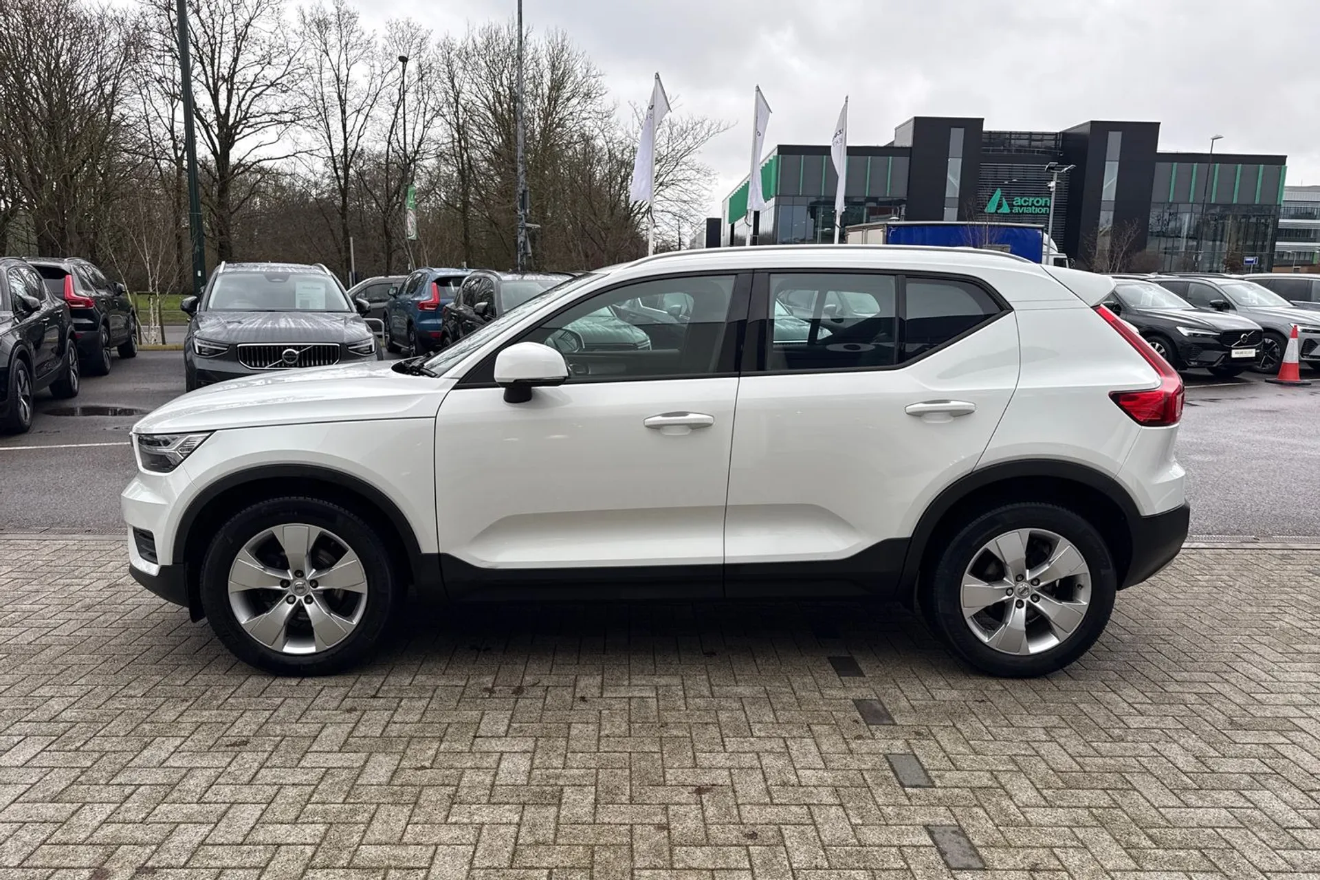 Volvo XC40 thumbnail image number 10