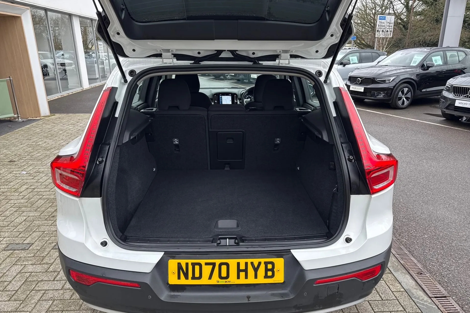 Volvo XC40 thumbnail image number 18