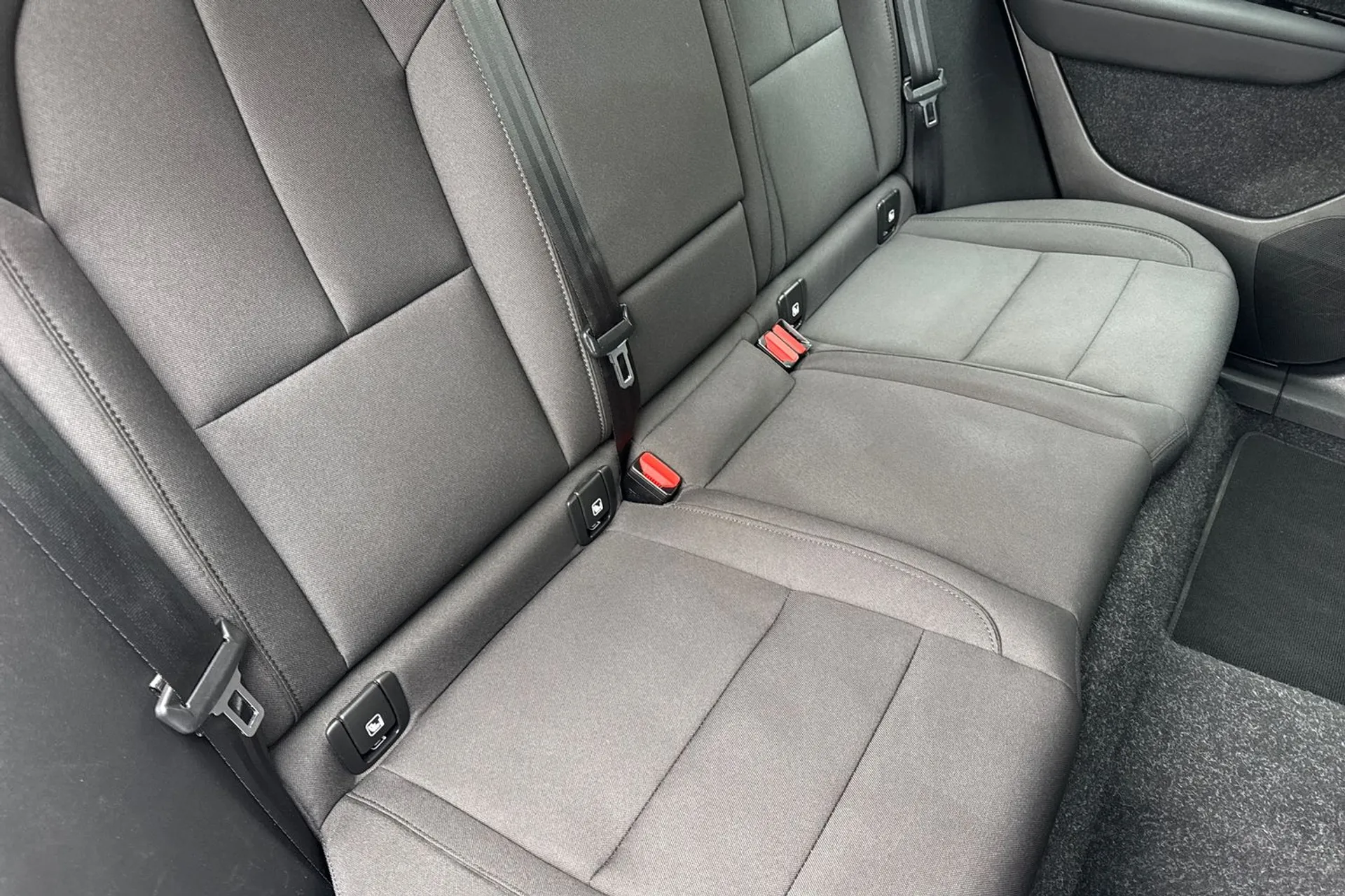 Volvo XC40 thumbnail image number 23