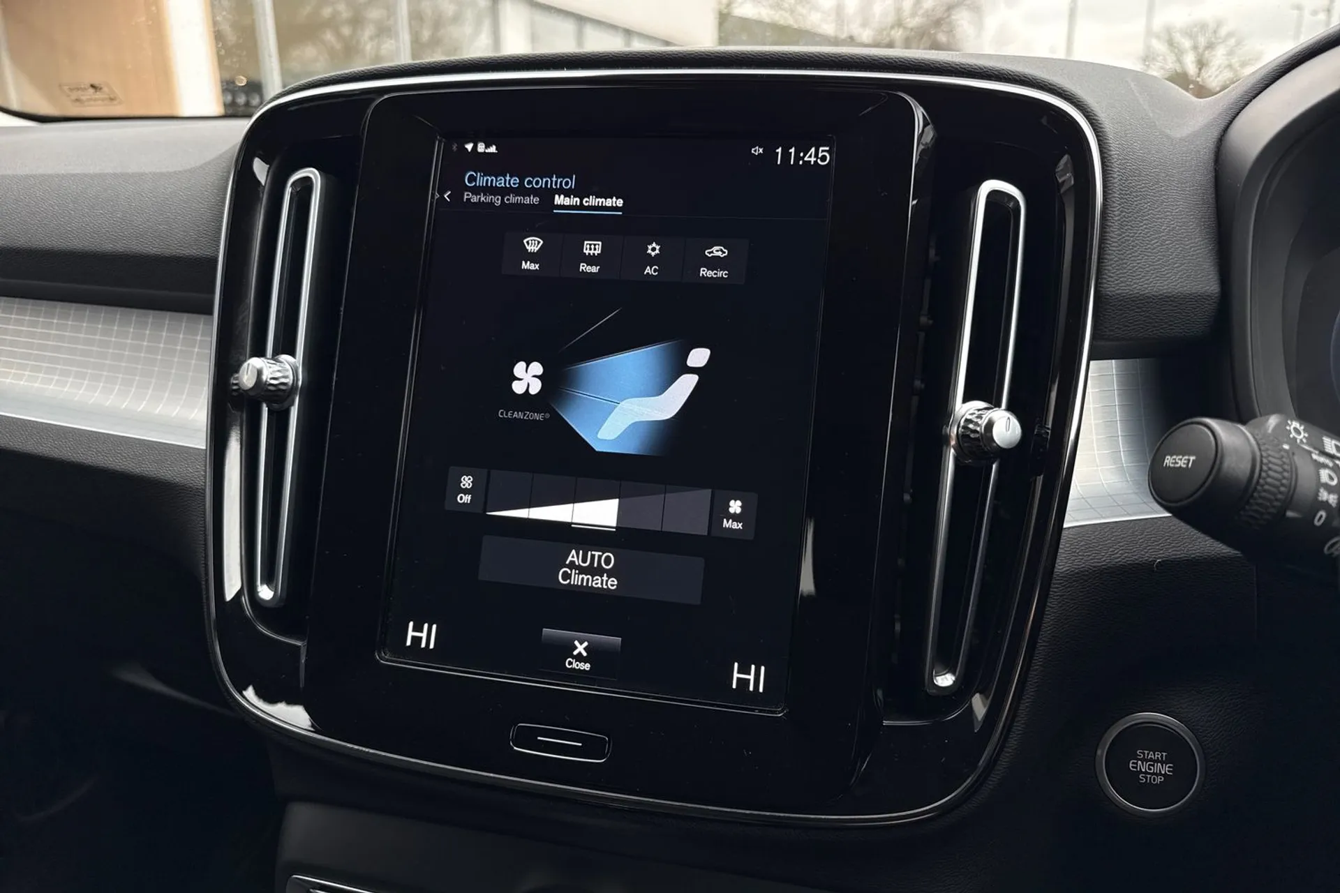 Volvo XC40 thumbnail image number 36