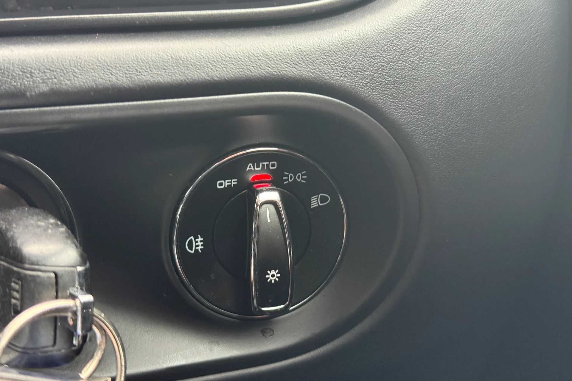 Porsche MACAN thumbnail image number 17