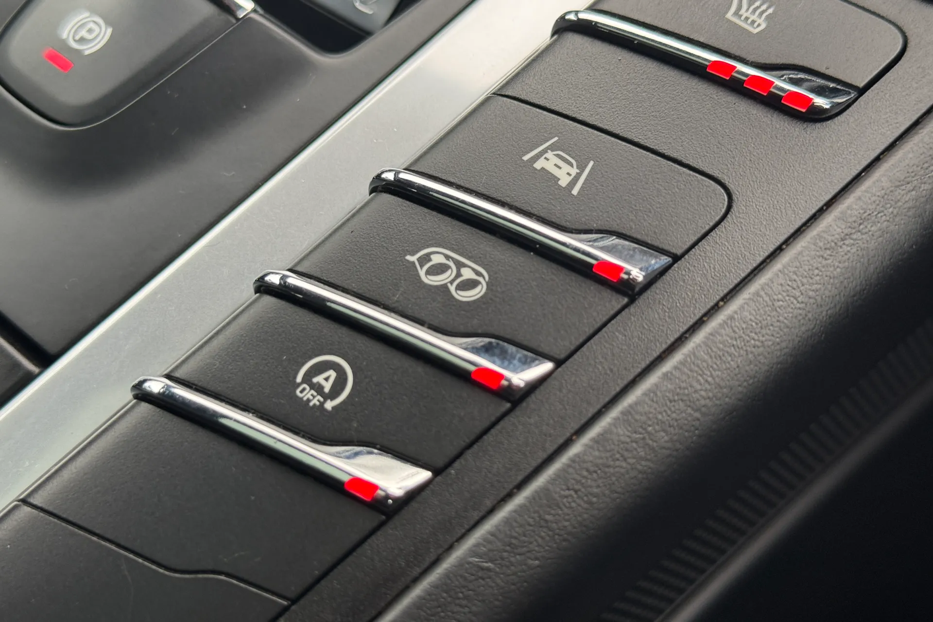 Porsche MACAN thumbnail image number 20