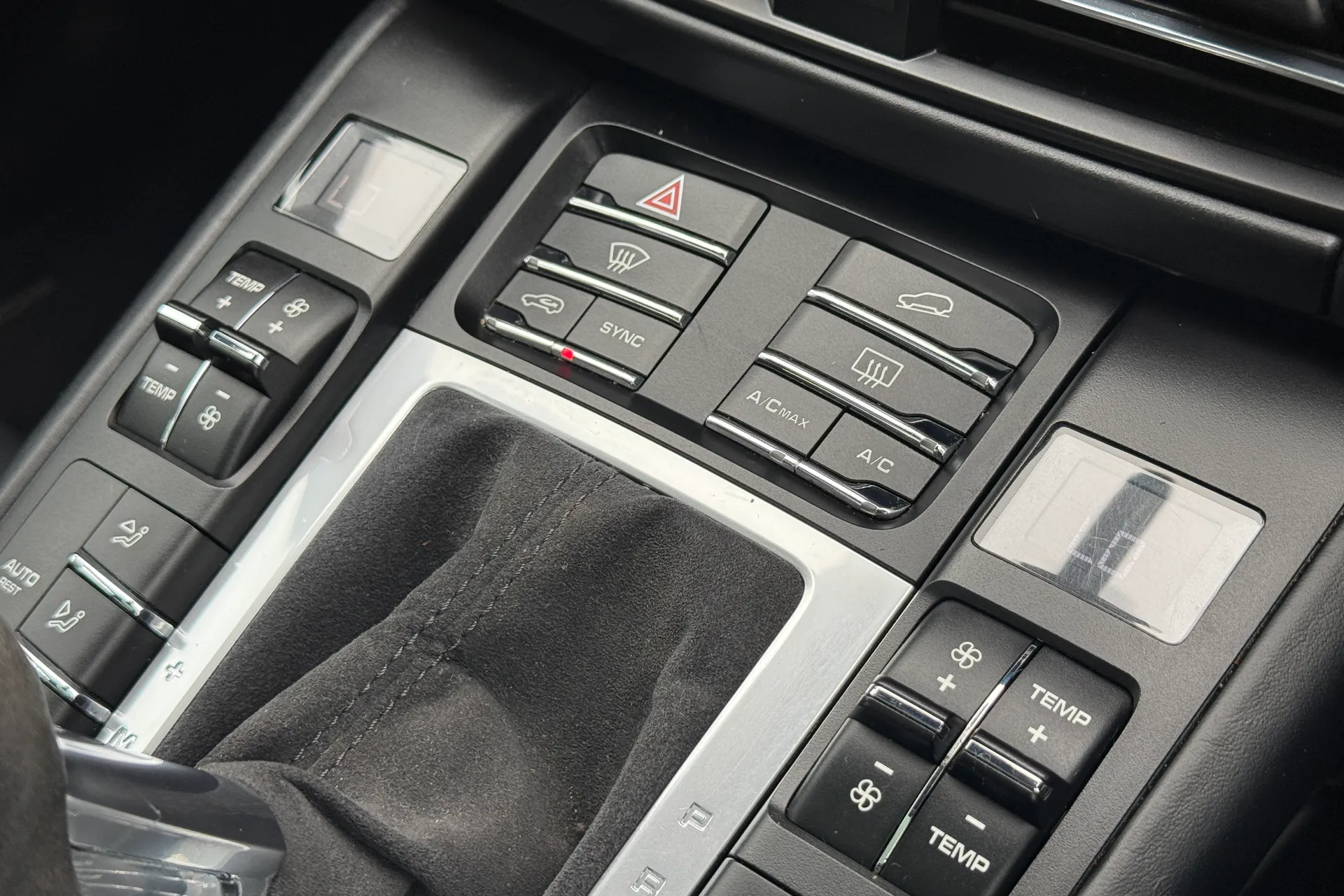 Porsche MACAN thumbnail image number 21