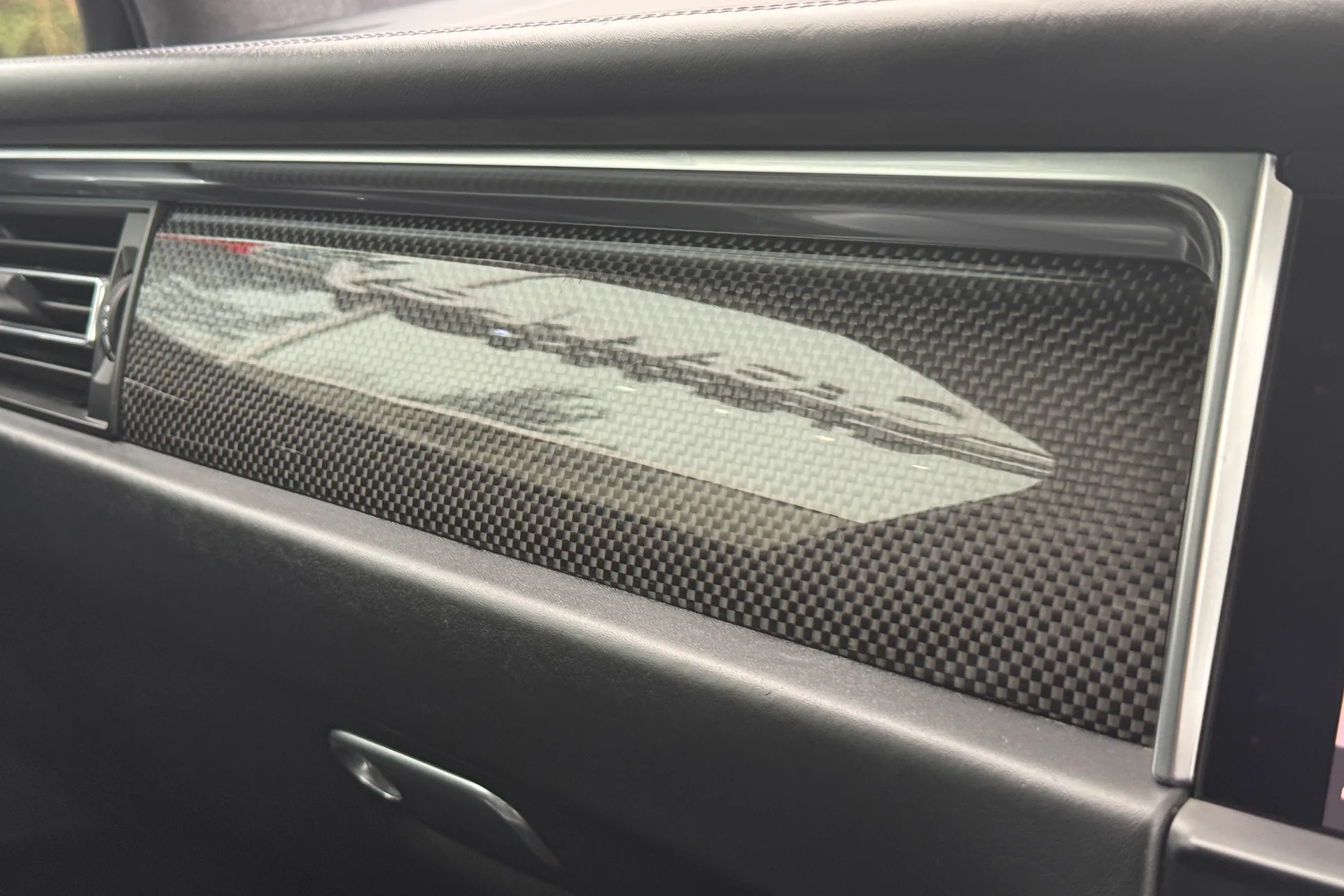 Porsche MACAN thumbnail image number 18