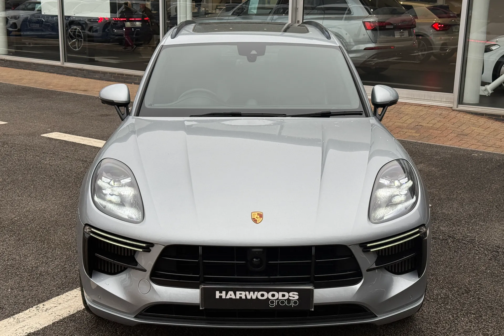 Porsche MACAN thumbnail image number 45