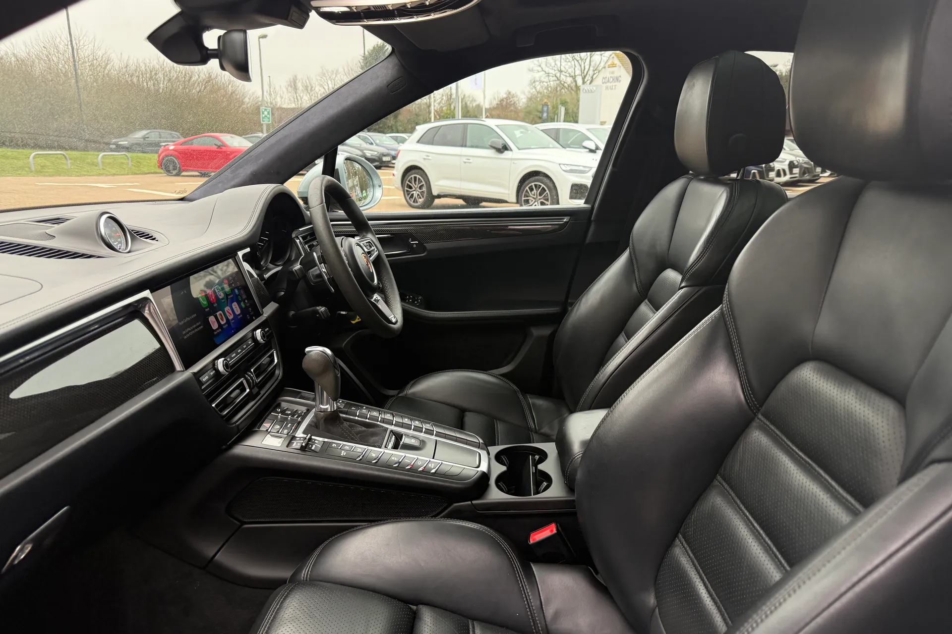 Porsche MACAN thumbnail image number 60