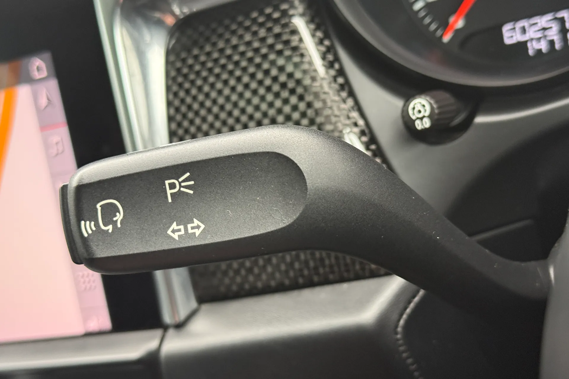 Porsche MACAN thumbnail image number 14