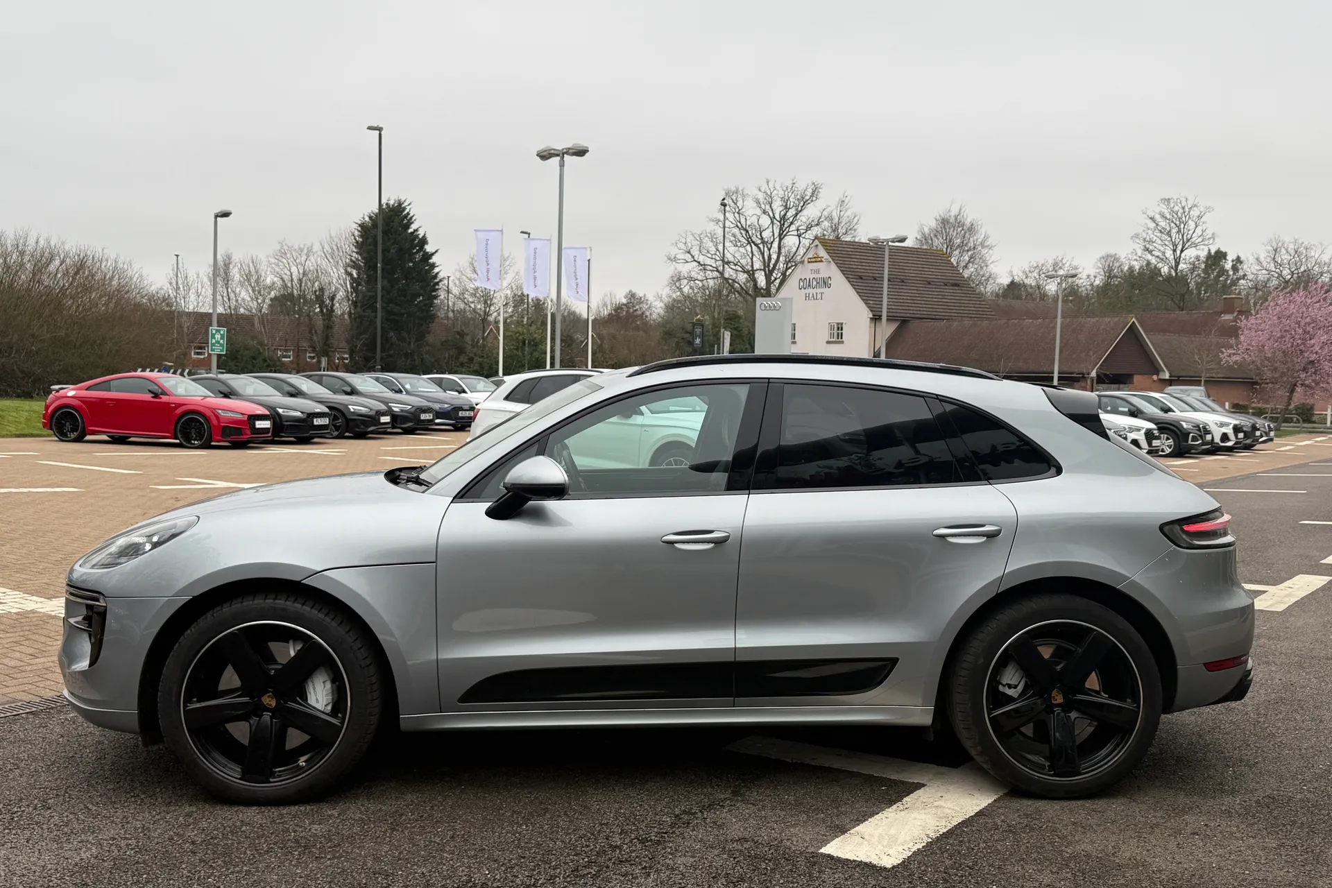 Porsche MACAN thumbnail image number 54
