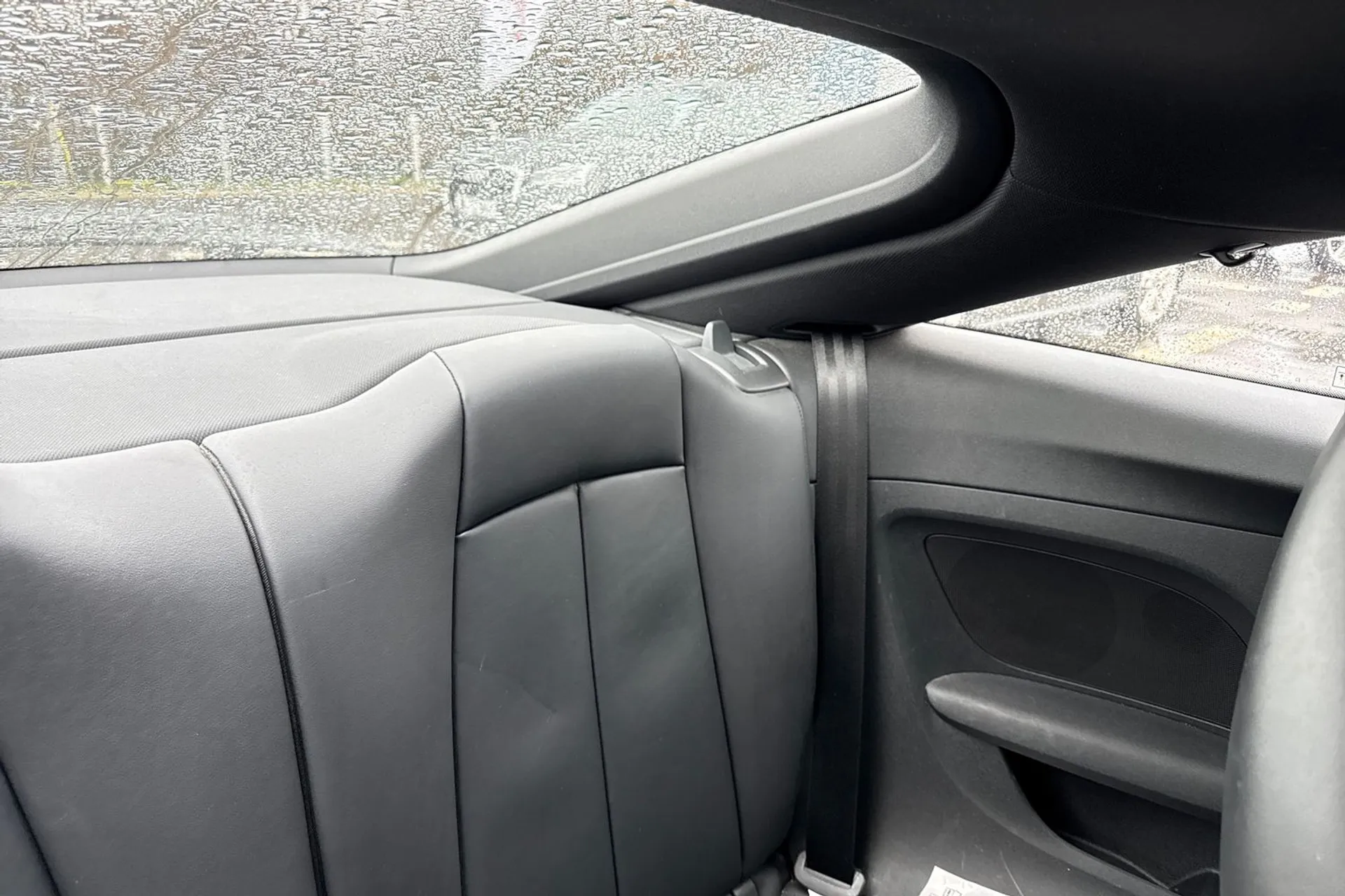 Audi TT thumbnail image number 35