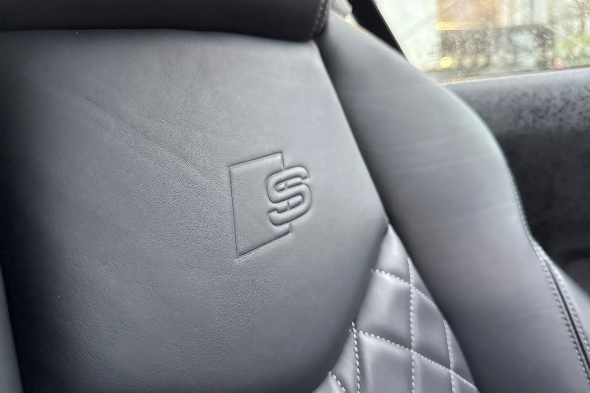 Audi TT thumbnail image number 23