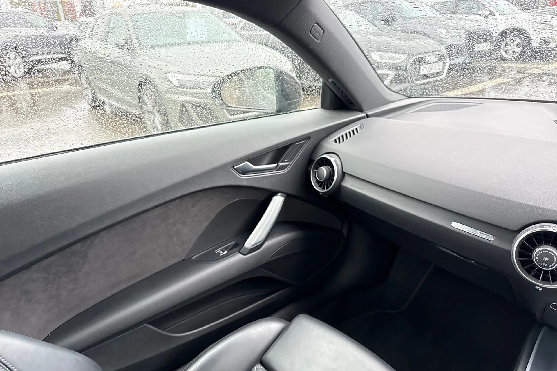 Audi TT thumbnail image number 41