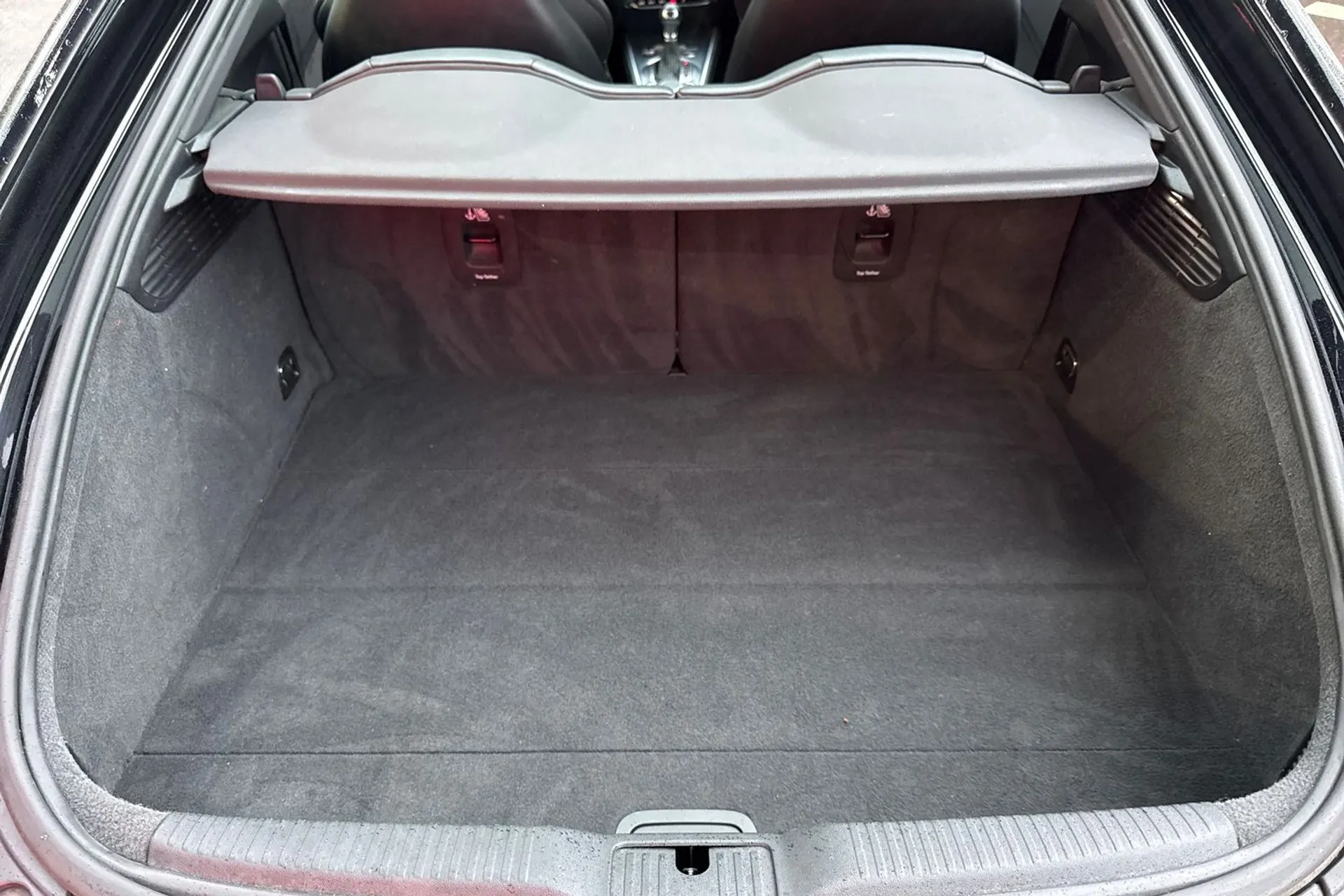 Audi TT thumbnail image number 32