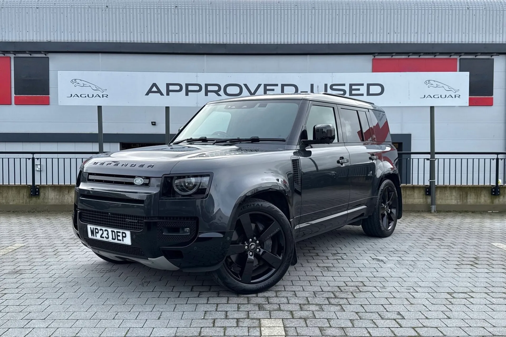 LAND ROVER DEFENDER thumbnail image number 6