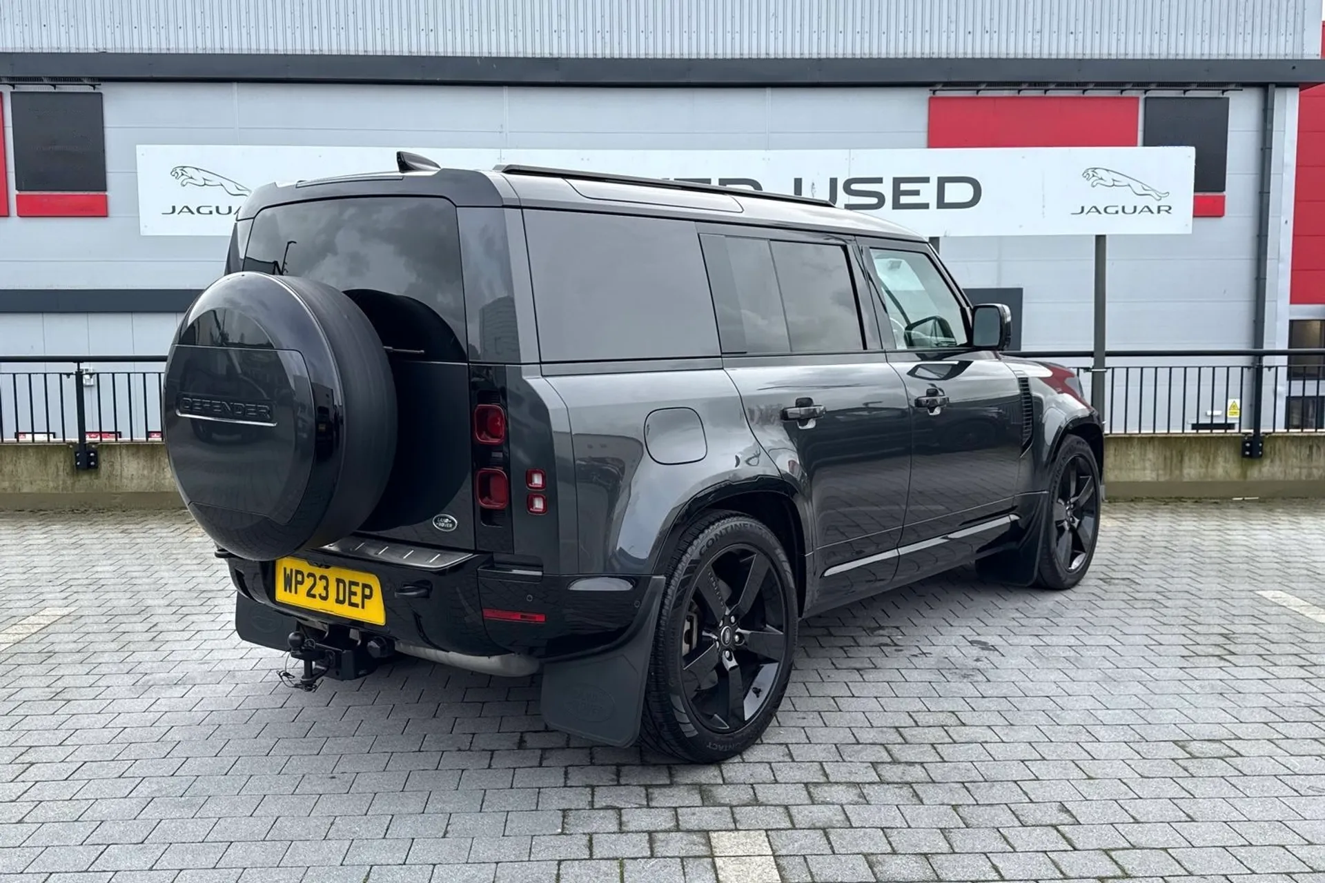 LAND ROVER DEFENDER thumbnail image number 9