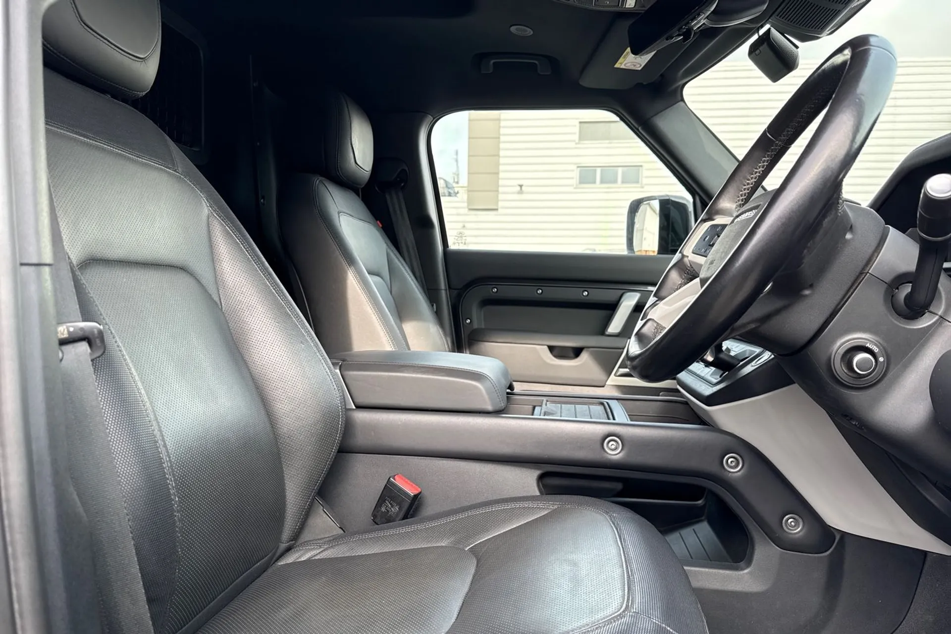 LAND ROVER DEFENDER thumbnail image number 20