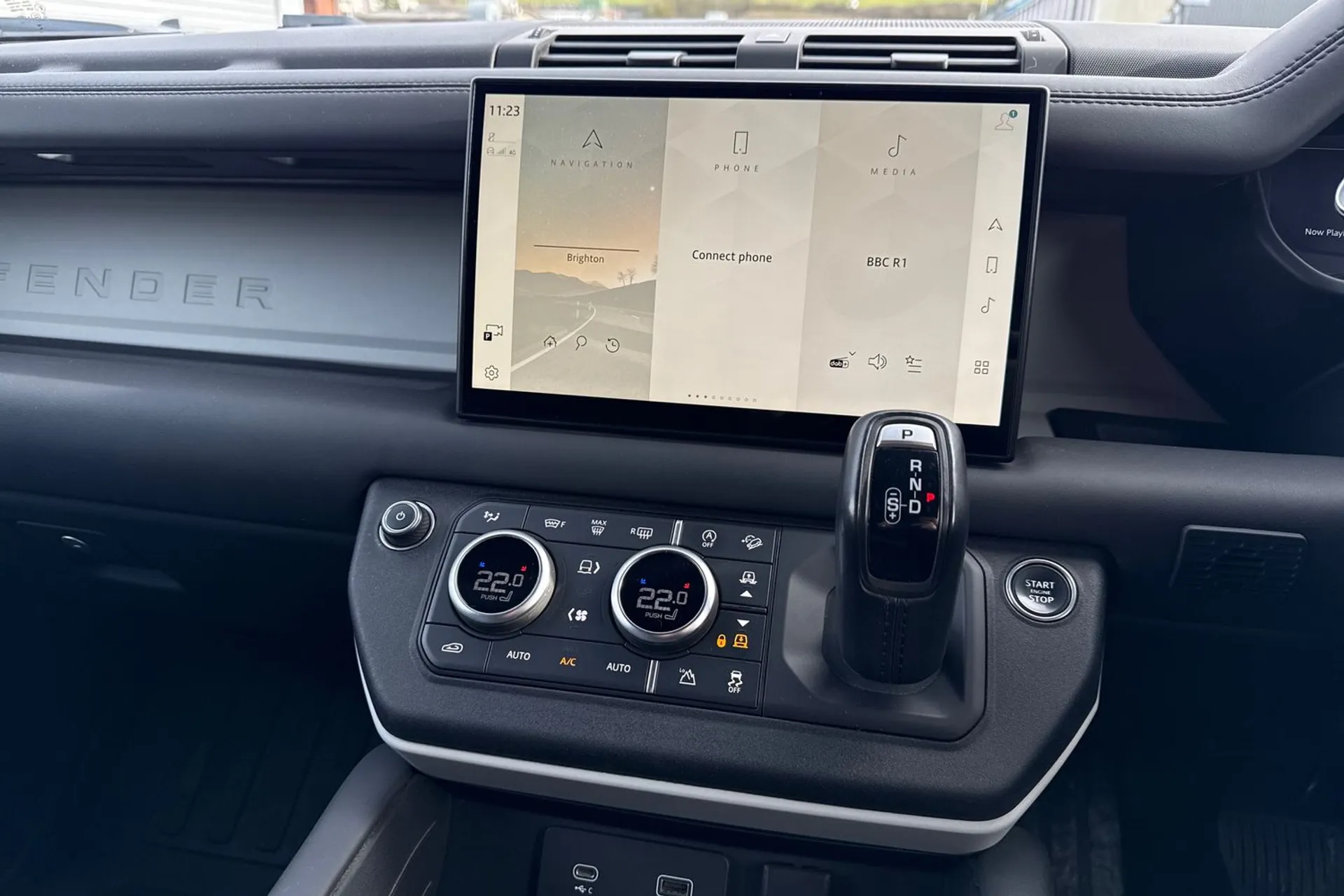 LAND ROVER DEFENDER thumbnail image number 46