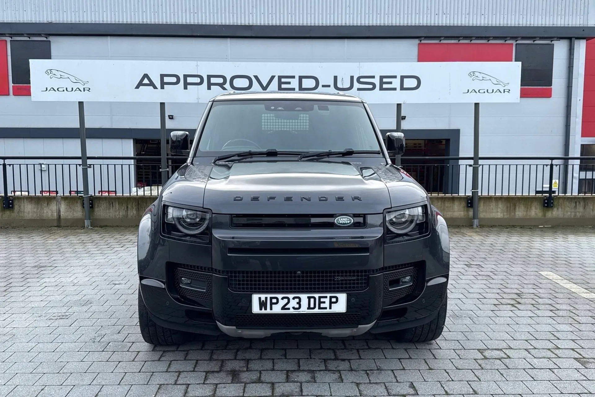 LAND ROVER DEFENDER thumbnail image number 7