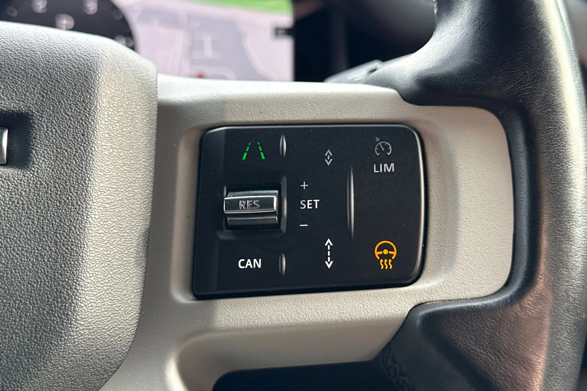 LAND ROVER DEFENDER thumbnail image number 43