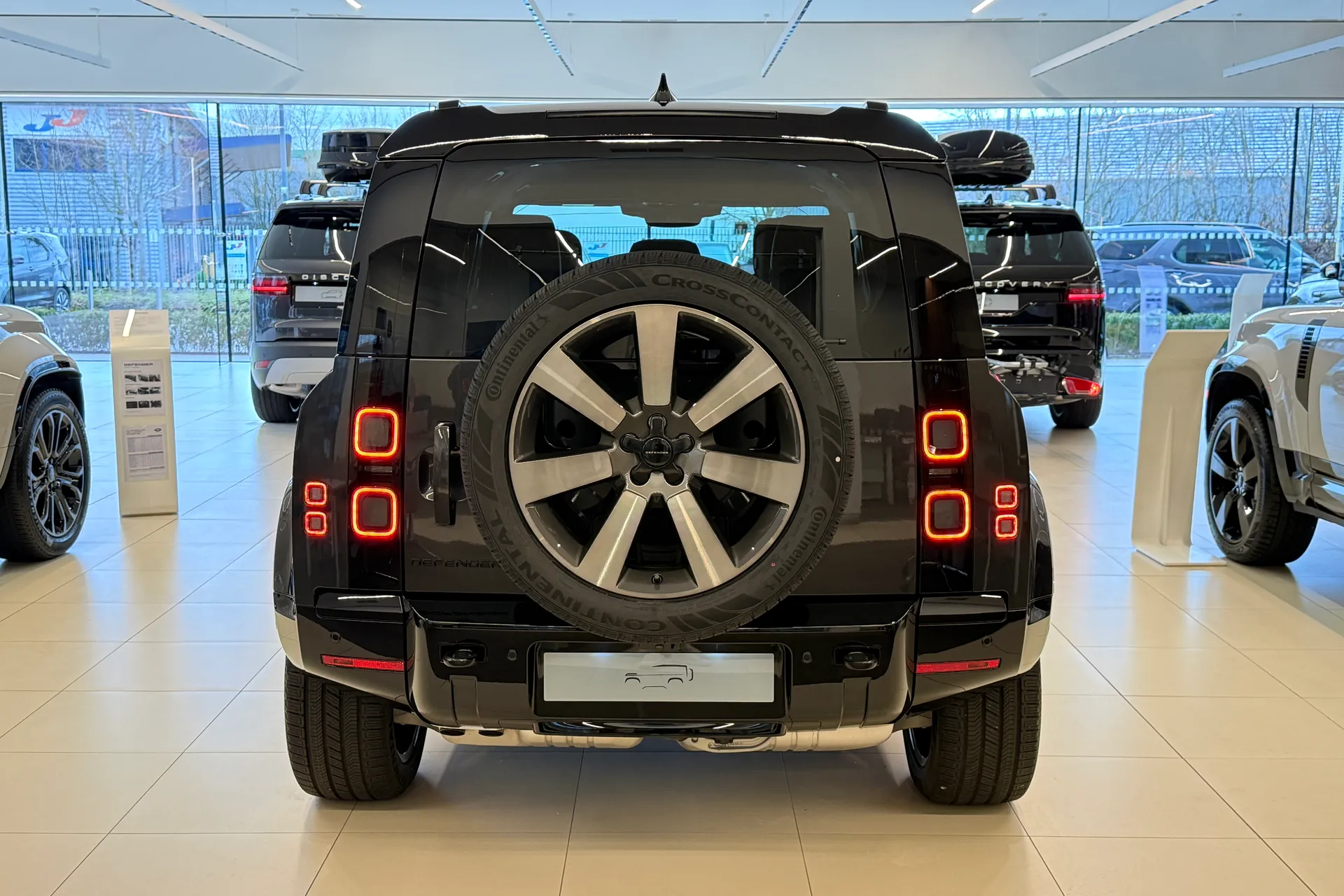 LAND ROVER Defender 110 thumbnail image number 5