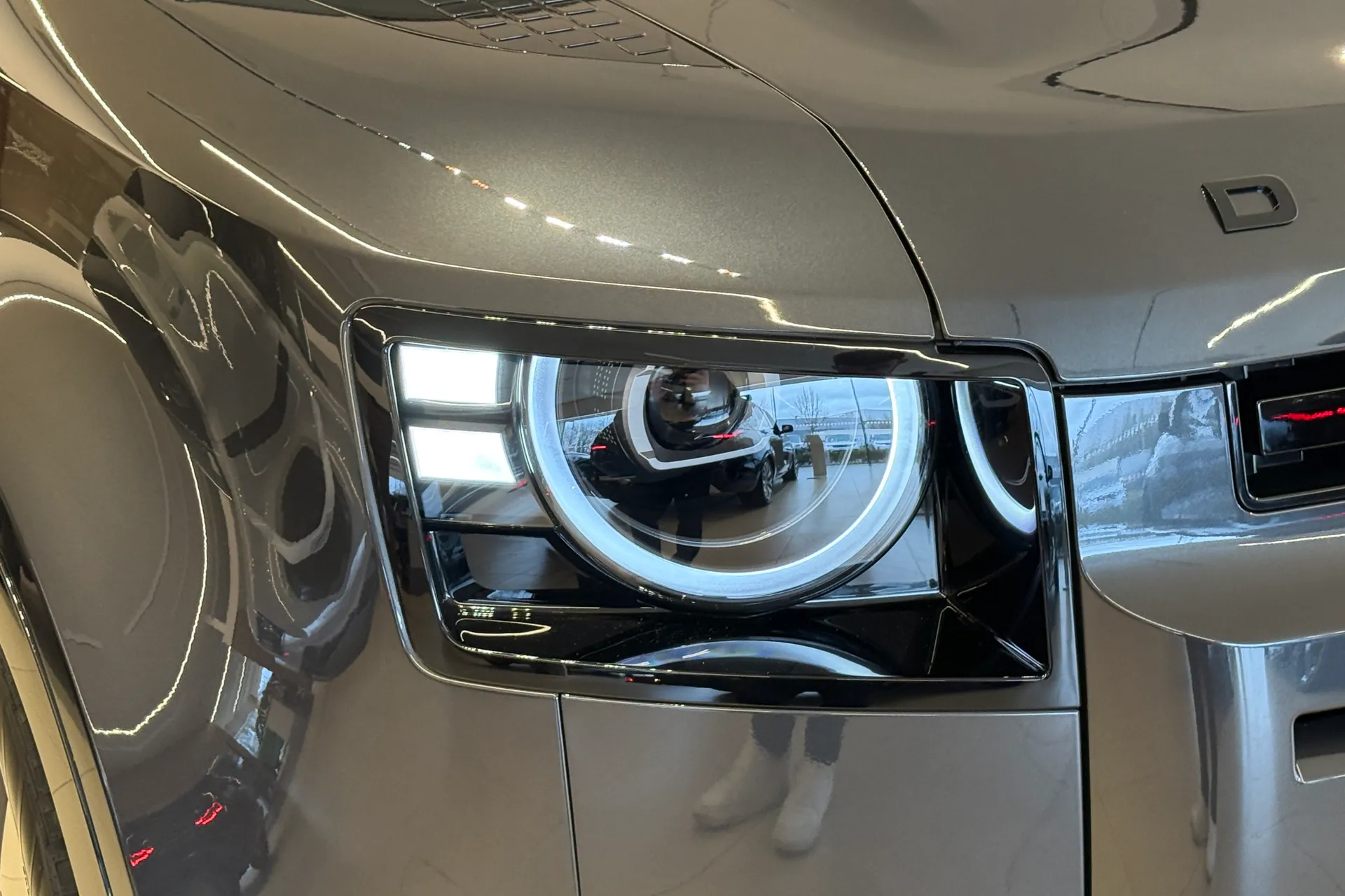 LAND ROVER Defender 110 thumbnail image number 10