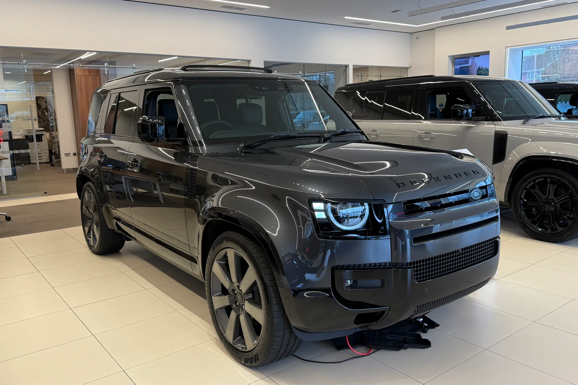 LAND ROVER Defender 110 focused image